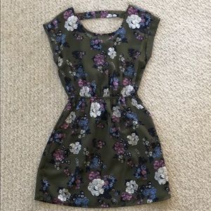 Light weight olive green floral dress!